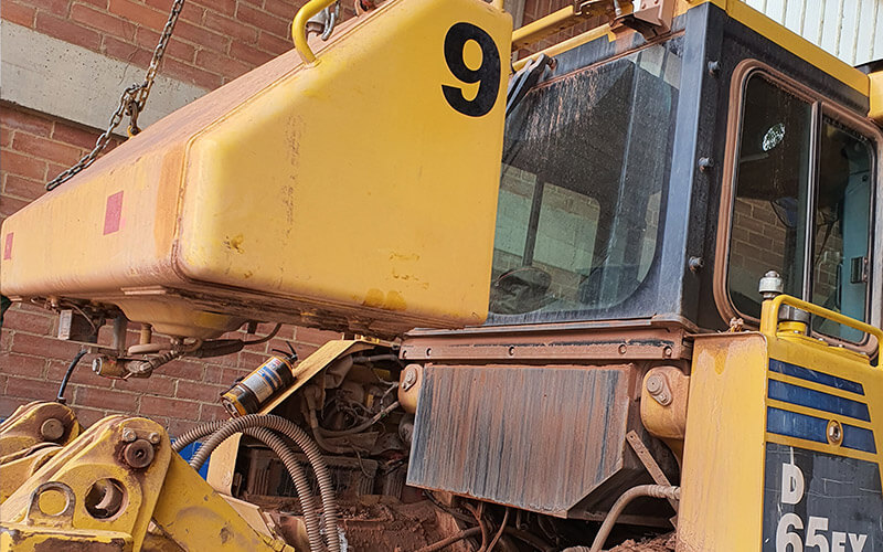 Desensamble y ensamble de componentes mecánicos, hidráulicos, eléctricos y electrónicos de maquinaria 3